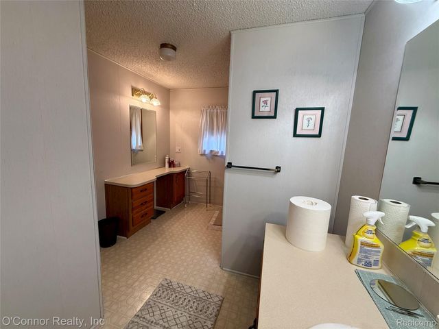 3333 Ravenswood Road 61, Marysville, MI 48040