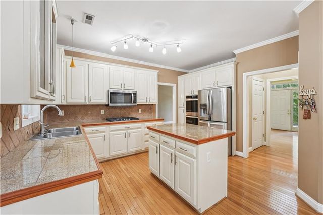 155 Matthew Way, Fayetteville, GA 30214