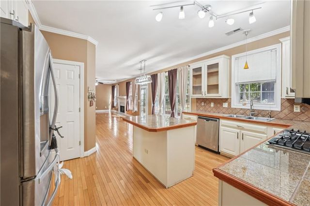 155 Matthew Way, Fayetteville, GA 30214