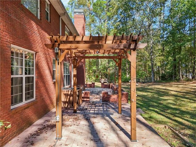 155 Matthew Way, Fayetteville, GA 30214