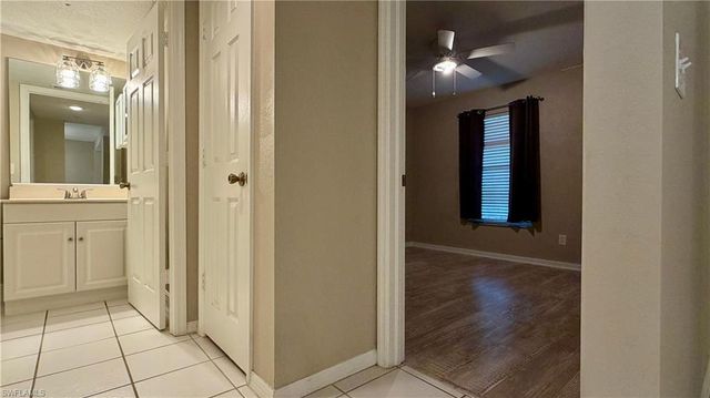 9640 Victoria LN 107, Naples, FL 34109