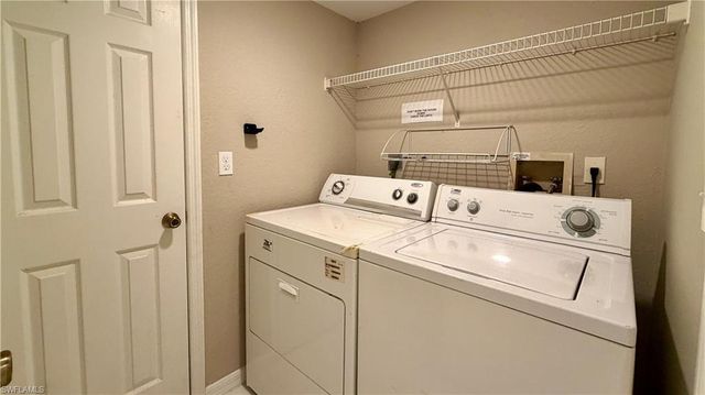 9640 Victoria LN 107, Naples, FL 34109
