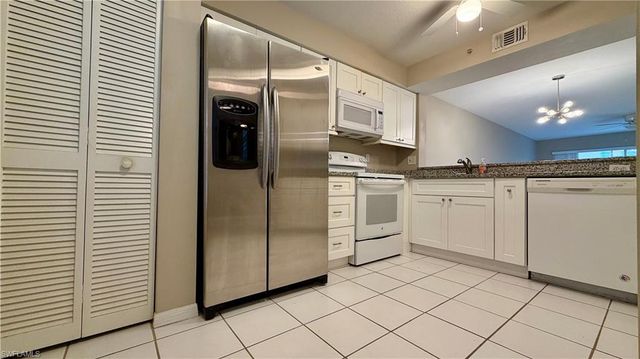 9640 Victoria LN 107, Naples, FL 34109
