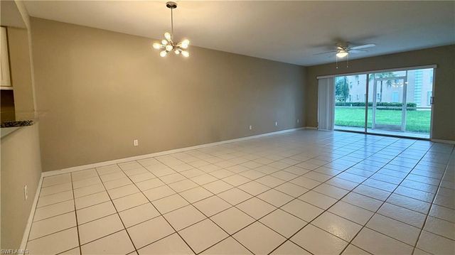 9640 Victoria LN 107, Naples, FL 34109