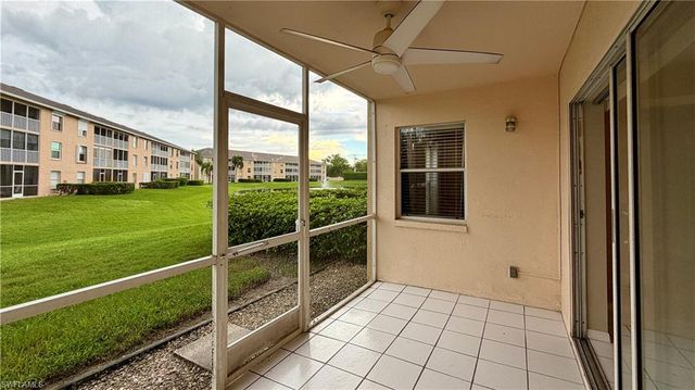 9640 Victoria LN 107, Naples, FL 34109