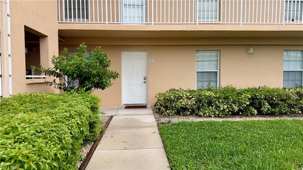 9640 Victoria LN 107, Naples, FL 34109