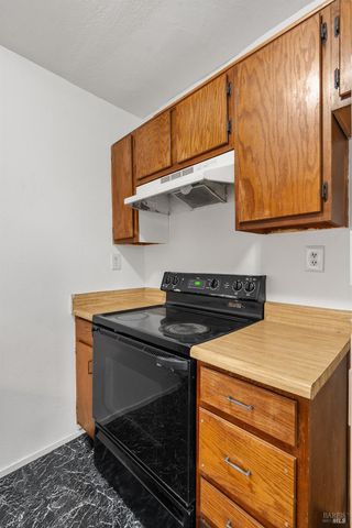 19 Parrott St, Vallejo, CA 94590