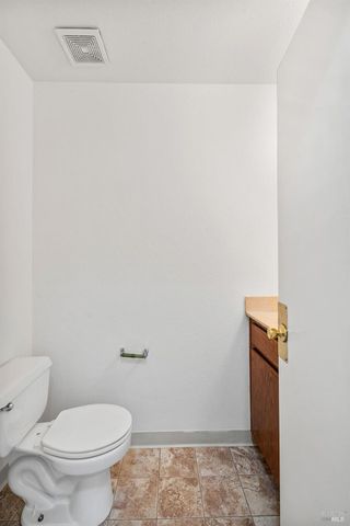 19 Parrott St, Vallejo, CA 94590