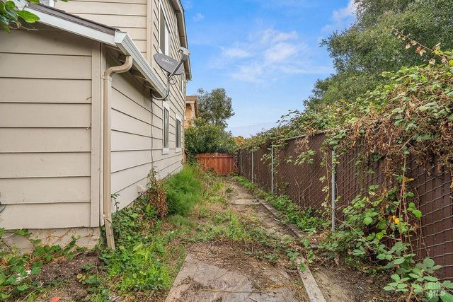 19 Parrott St, Vallejo, CA 94590
