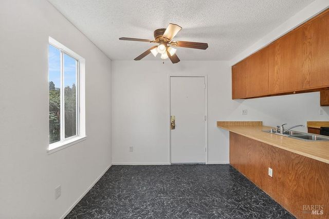 19 Parrott St, Vallejo, CA 94590