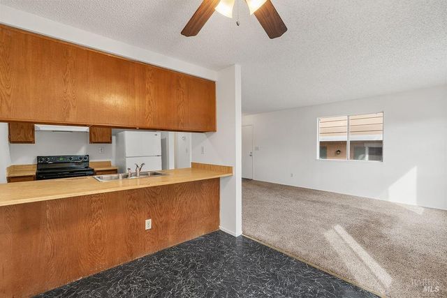 19 Parrott St, Vallejo, CA 94590