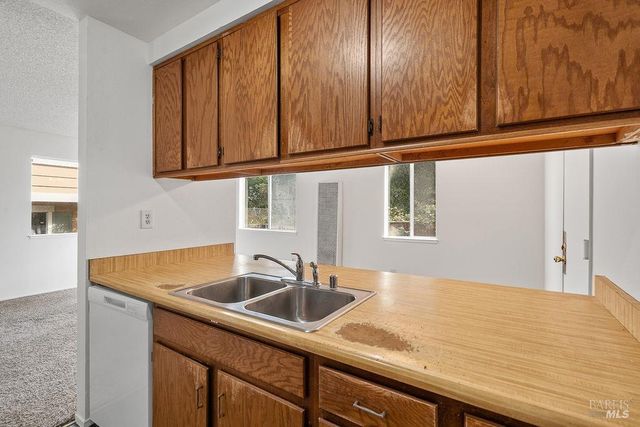 19 Parrott St, Vallejo, CA 94590