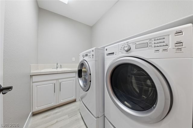 10310 Glacier Mist Avenue, Las Vegas, NV 89149