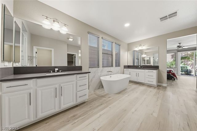 10310 Glacier Mist Avenue, Las Vegas, NV 89149