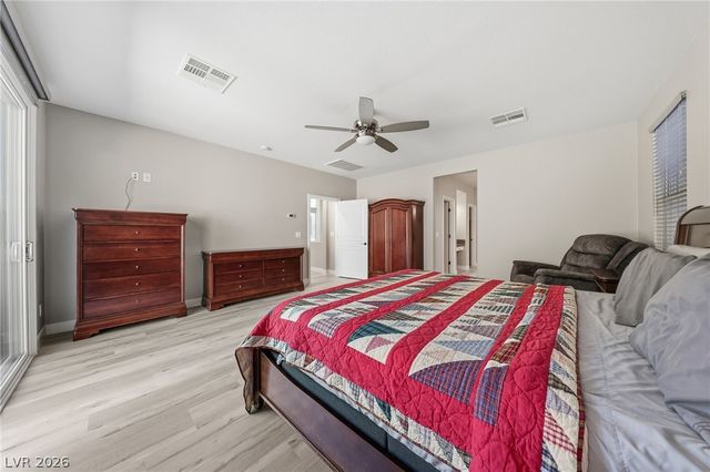 10310 Glacier Mist Avenue, Las Vegas, NV 89149