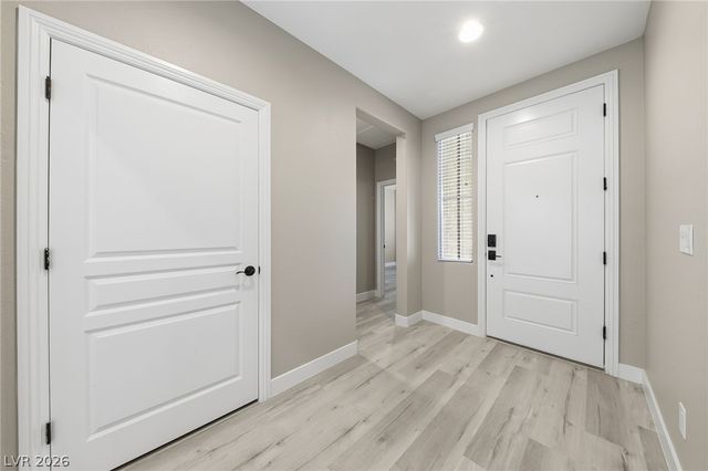 10310 Glacier Mist Avenue, Las Vegas, NV 89149