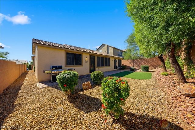 10310 Glacier Mist Avenue, Las Vegas, NV 89149