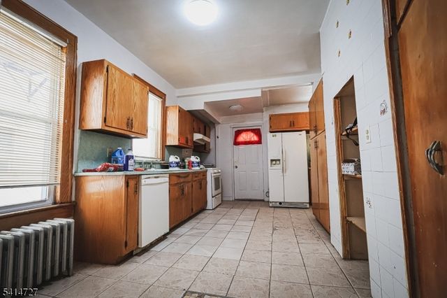 741 Highland Ave, Newark City, NJ 07104