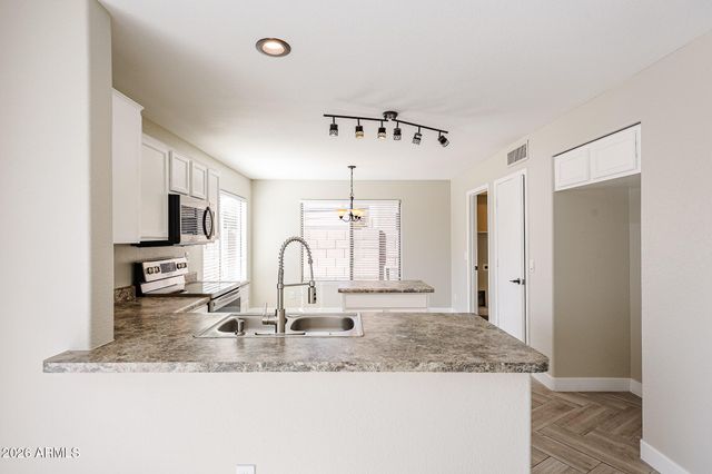 5228 N 125TH Avenue, Litchfield Park, AZ 85340