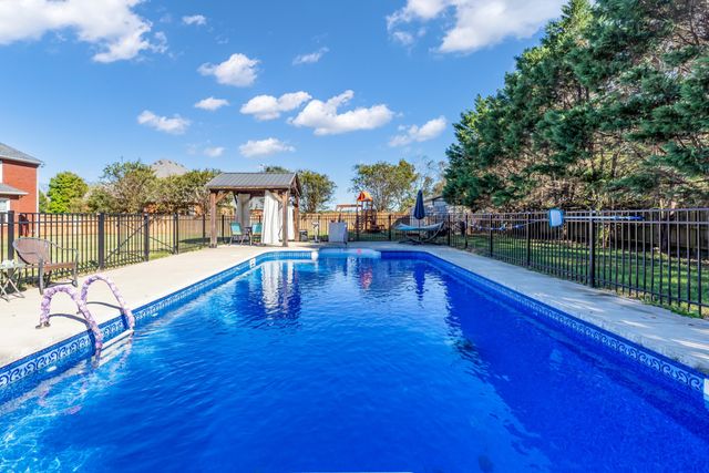 6549 Dynasty Dr, Murfreesboro, TN 37128