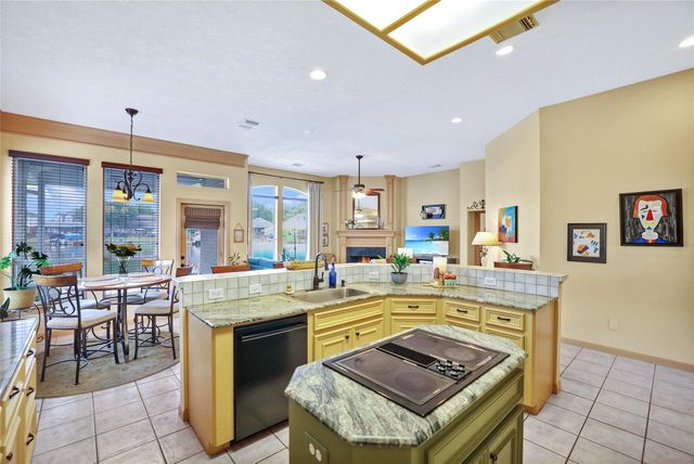 13673 Lakeside Place Drive, Willis, TX 77318
