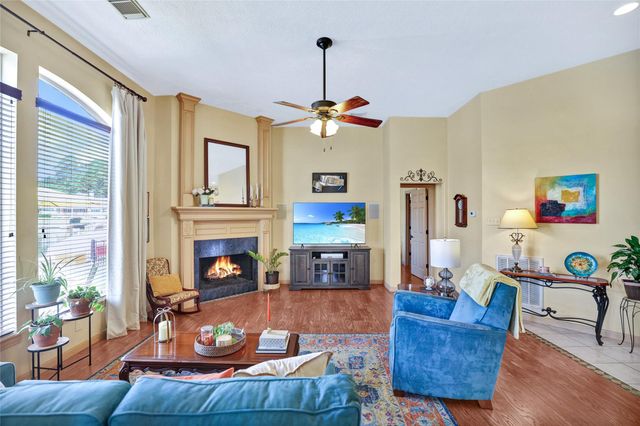 13673 Lakeside Place Drive, Willis, TX 77318