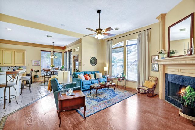 13673 Lakeside Place Drive, Willis, TX 77318