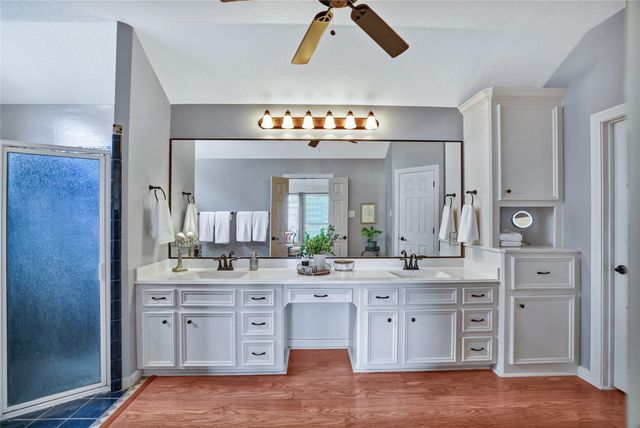 13673 Lakeside Place Drive, Willis, TX 77318