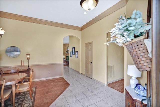 13673 Lakeside Place Drive, Willis, TX 77318