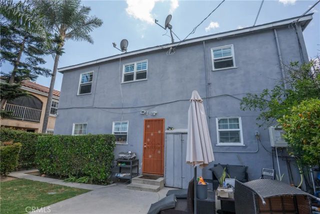 1952 Pine, Long Beach, CA 90806