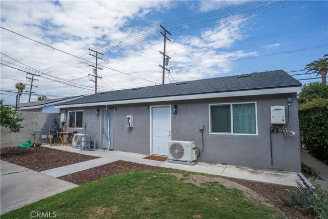 1952 Pine, Long Beach, CA 90806