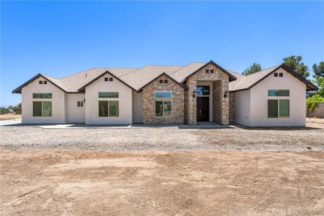 8755 Maple, Hesperia, CA 92345