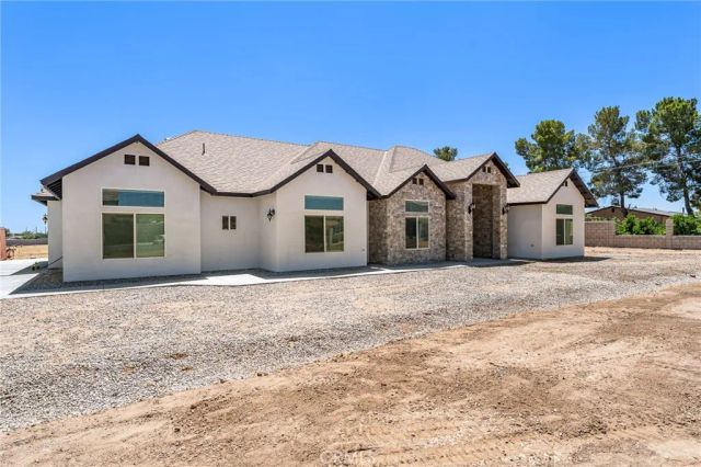 8755 Maple, Hesperia, CA 92345