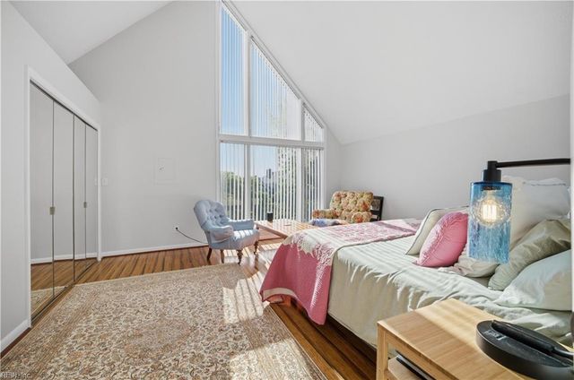 696 Mowbray Arch Apt 560, Norfolk, VA 23507