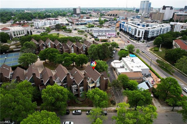 696 Mowbray Arch Apt 560, Norfolk, VA 23507