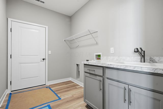 4549 Corsican Loop E, Hilliard, OH 43026