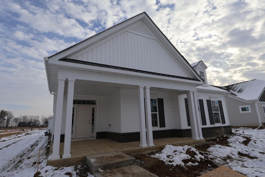 4549 Corsican Loop E, Hilliard, OH 43026