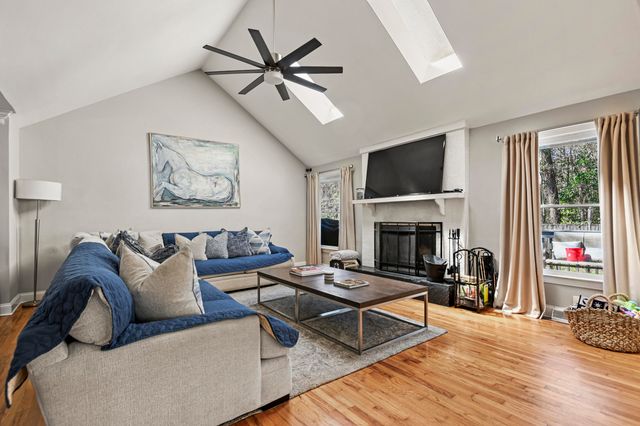 18 Shadowmoss Parkway, Charleston, SC 29414