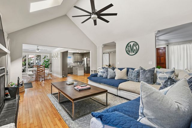 18 Shadowmoss Parkway, Charleston, SC 29414