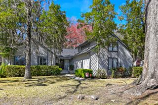 18 Shadowmoss Parkway, Charleston, SC 29414