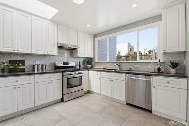 2326 Vicente Street, San Francisco, CA 94116