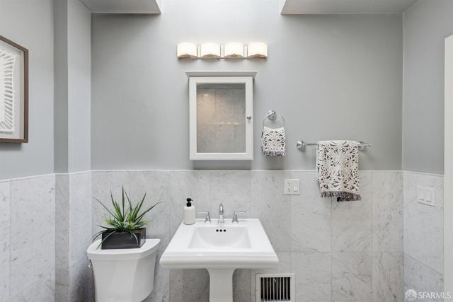 2326 Vicente Street, San Francisco, CA 94116