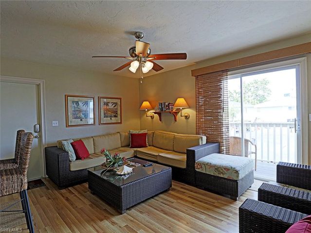 3338 Ottawa CIR # 4, Fort Myers, FL 33907