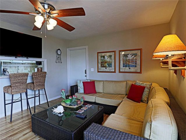 3338 Ottawa CIR # 4, Fort Myers, FL 33907