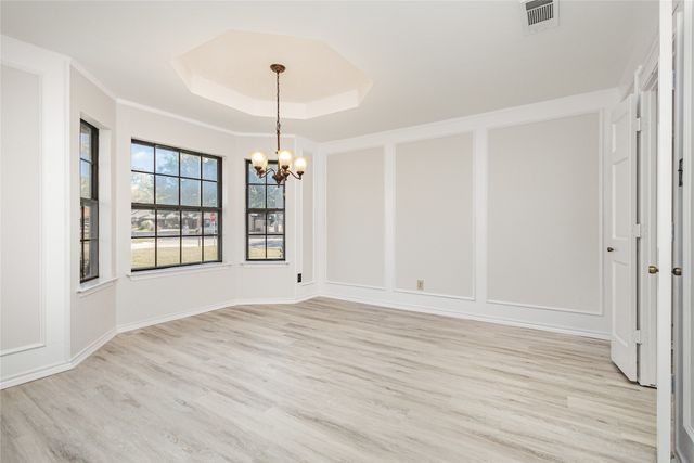 7401 Windcrest Court N, North Richland Hills, TX 76182