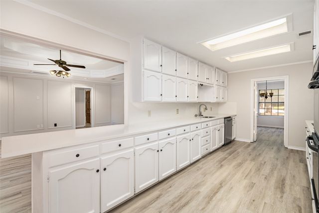 7401 Windcrest Court N, North Richland Hills, TX 76182