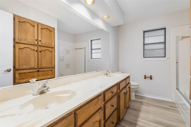 7401 Windcrest Court N, North Richland Hills, TX 76182