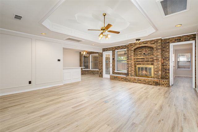 7401 Windcrest Court N, North Richland Hills, TX 76182