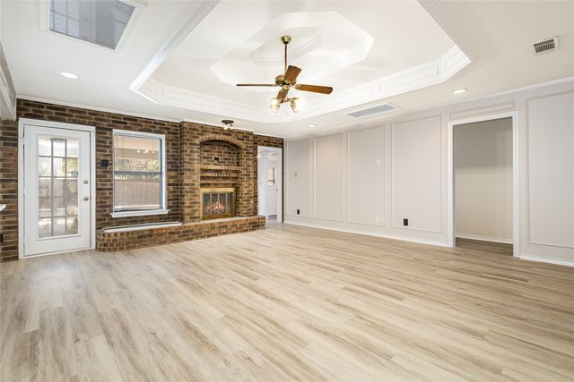 7401 Windcrest Court N, North Richland Hills, TX 76182