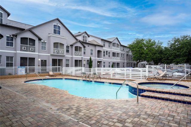 5011 SUNRIDGE PALMS DRIVE 204, Tampa, FL 33617